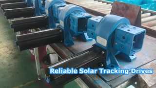 Soluzione di azionamento con inseguitore solare a coppia elevata per una produzione affidabile di energia fotovoltaica